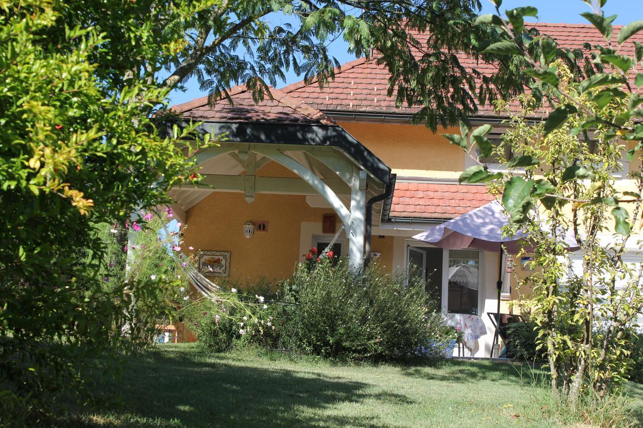 L'Etape Bed and Breakfast Belley Esterno foto